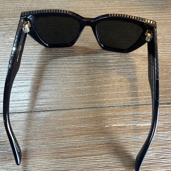 Stuart Weitzman WZN 8010 Sunglasses main image 4